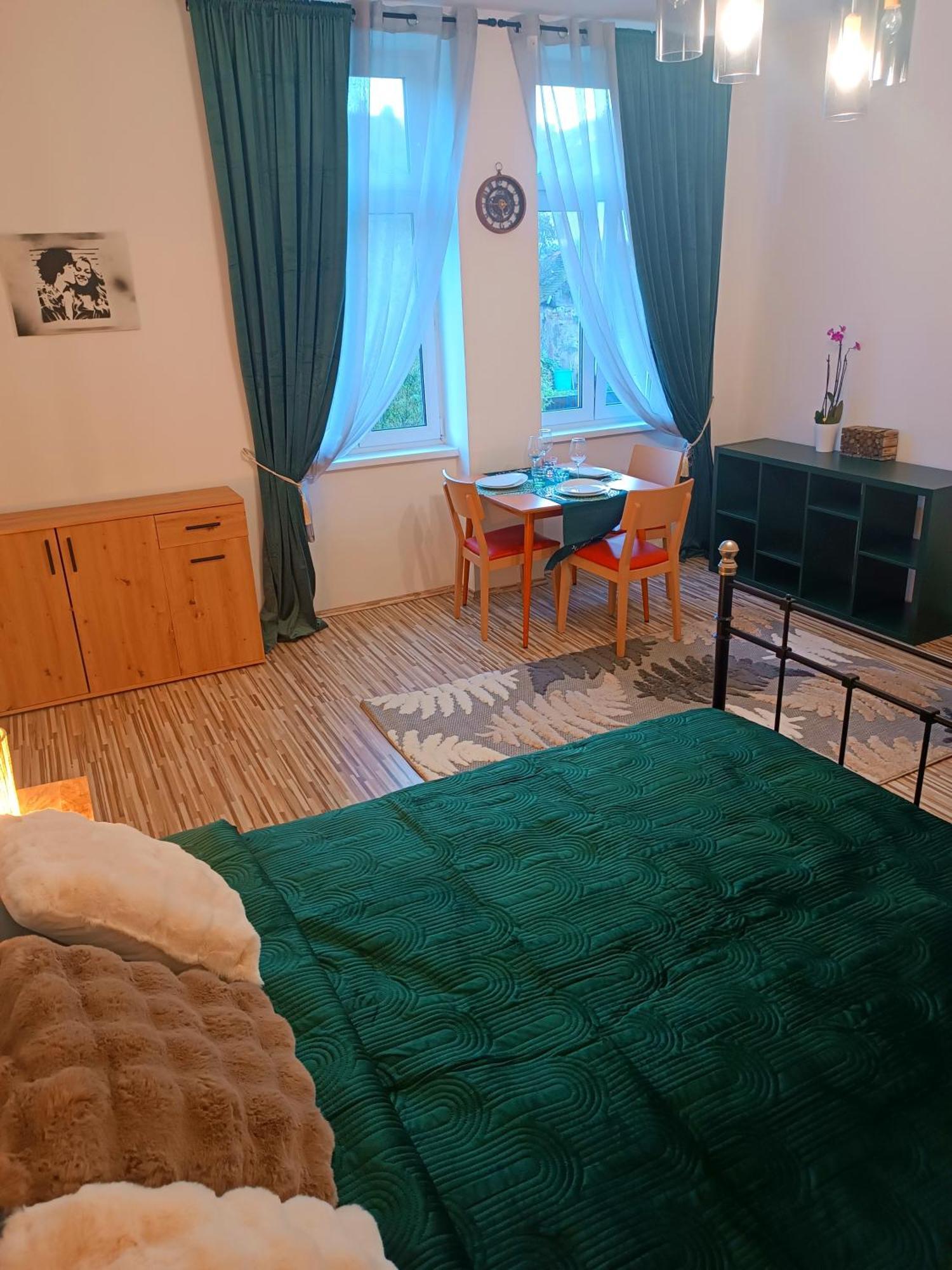 Family Apartments Center Of Muerzzuschlag Esterno foto